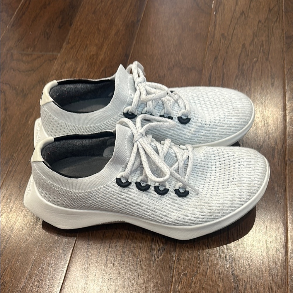 Women’s Allbirds Gray Athletic Shoes- size 9 - Picture 5 of 6